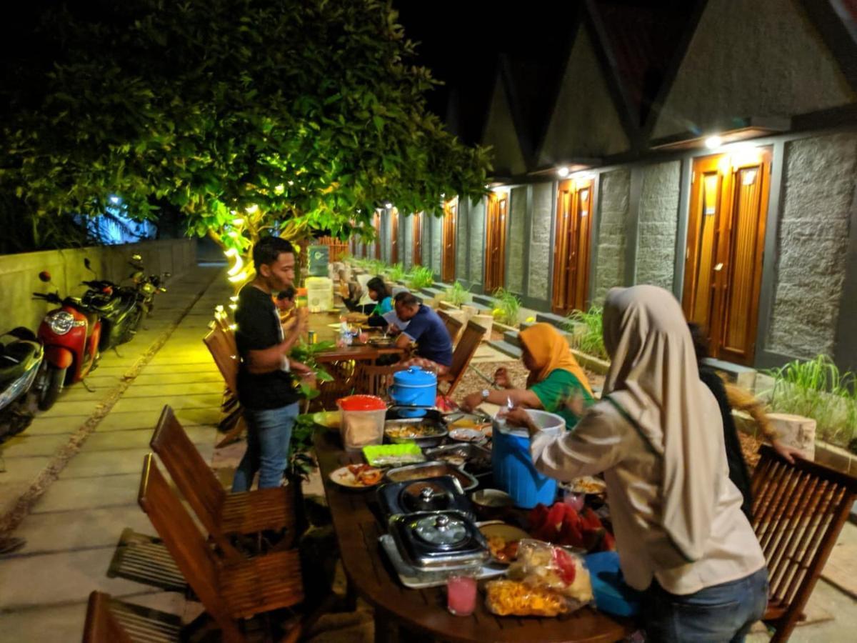 E2 Guest House Karimunjawa Exterior photo